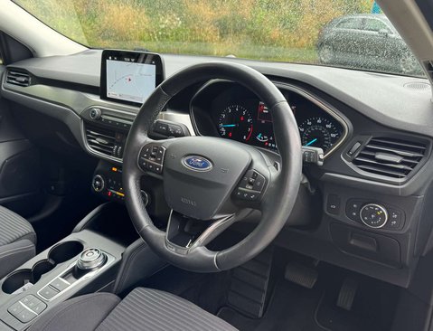 Ford Focus 1.0 Focus Titanium Auto 5dr 17