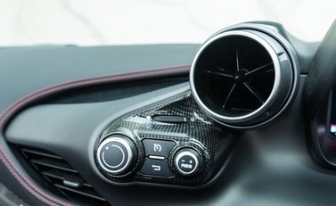 Ferrari F8 Spider 21