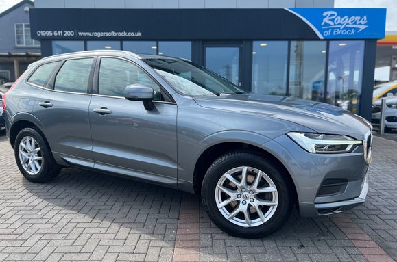 Volvo XC60 D4 MOMENTUM AWD AUTO 1