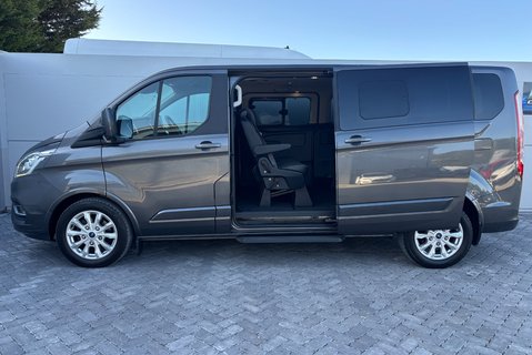 Ford Tourneo Custom 320 130 ps Titanium L2 9 Seater - Automatic 9