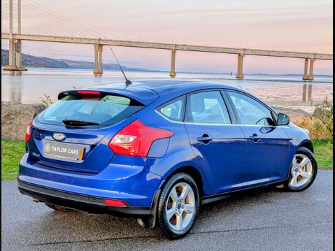 Ford Focus 1.6 TDCi Zetec Navigator Euro 5 (s/s) 5dr 5