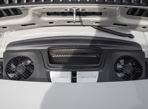 Porsche 911 (991.2) Carrera GTS 27