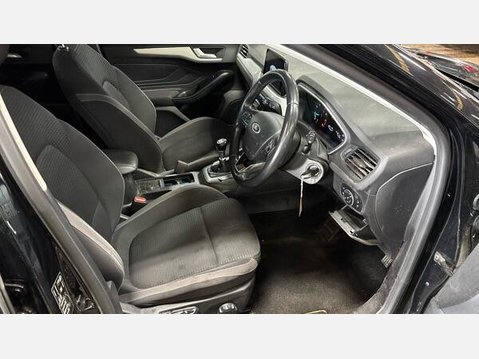 Ford Focus 1.0T EcoBoost Zetec Euro 6 (s/s) 5dr 6