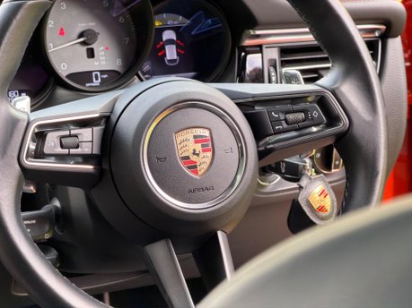 Porsche Macan S PDK 12