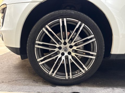 Porsche Macan 3.0 TD V6 S PDK 4WD Euro 6 (s/s) 5dr 49