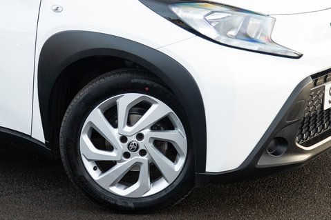 Toyota Aygo X VVT-I PURE 11