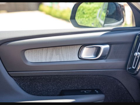 Volvo XC40 1.5 XC40 Inscription T3 Auto 5dr 28