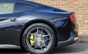 Ferrari F12 Berlinetta 8