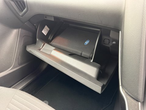 Ford Focus TITANIUM WITH NAV 41