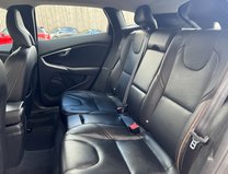 Volvo V40 2.0 D2 Lux Hatchback 5dr Diesel Auto Euro 6 (s/s) 18
