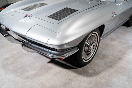 Chevrolet Corvette Stingray SPLIT WINDOW MANUAL FUELIE. FULL RESTO. MATCHING NUMBERS. IMMACULATE. 22