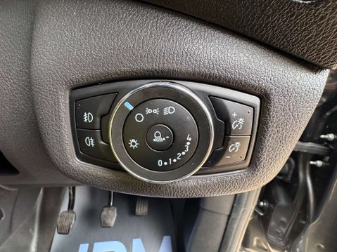Ford Transit Connect 1.6 Transit Connect 230 Trend CREWCAB 26