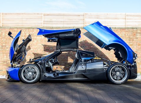 Pagani Huayra 10