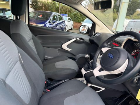 Ford Ka 1.2 Zetec Euro 4 3dr 24