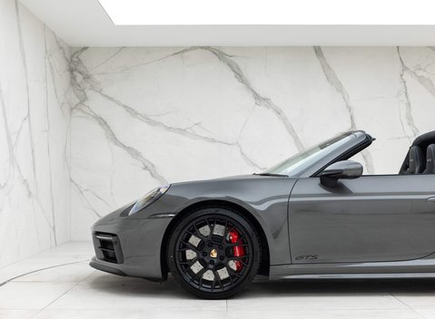 Porsche 911 Targa 4 GTS (992) 25