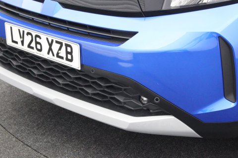 Vauxhall Frontera 5dr 1.2 145ps Ultimate Petrol Hybrid e-DCT Automatic 47