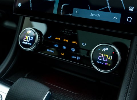 Jaguar F-Pace SVR 24