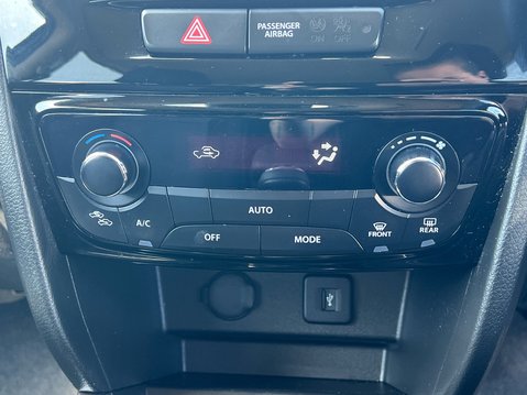 Suzuki Vitara SZ-T BOOSTERJET MHEV 26