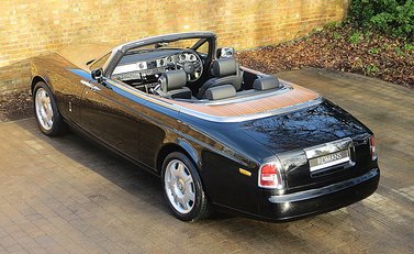 Rolls-Royce Phantom Drophead Coupe 10