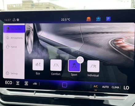 Volkswagen Tiguan 1.5 Tiguan Life TSi PHEV Semi-Auto 5dr 35