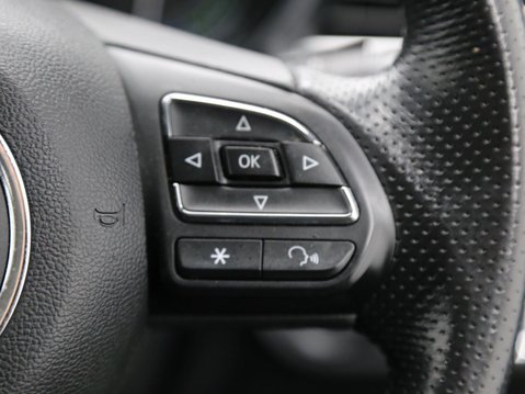 MG MG5 52.5kWh Excite Auto 5dr 12