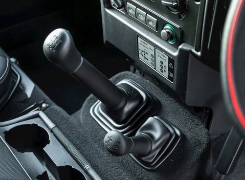 Land Rover Defender 90 XS URBAN TRUCK Carbon Edition 19