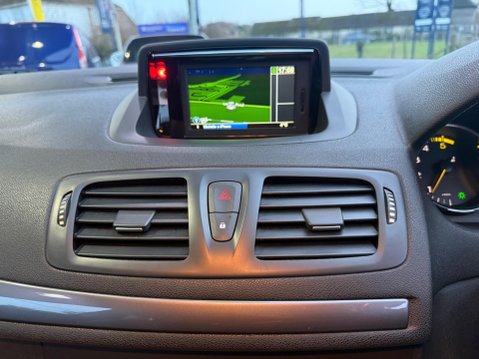 Renault Megane 1.5 dCi ENERGY Dynamique TomTom Euro 5 (s/s) 3dr 26