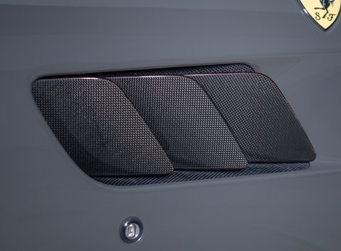 Ferrari GTC4 Lusso V12 TAILOR MADE 48