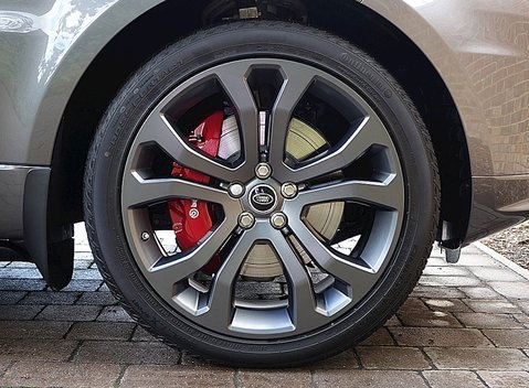 Land Rover Range Rover Sport 4.4 SDV8 Autobiography 10