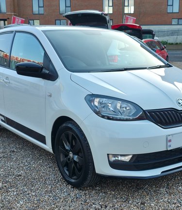 Skoda Citigo MONTE CARLO GREENTECH MPI.. 4 MAIN DEALER SERVICES 3