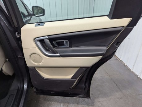 Land Rover Discovery Sport 2.0 Discovery Sport Luxury HSE TD4 Auto 4WD 5dr 61