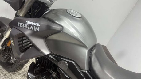 Sinnis Terrain 125 2018 ONLY 11K NEW MOT SERVICED ADVENTURE BIKE 125CC LEARNER 17