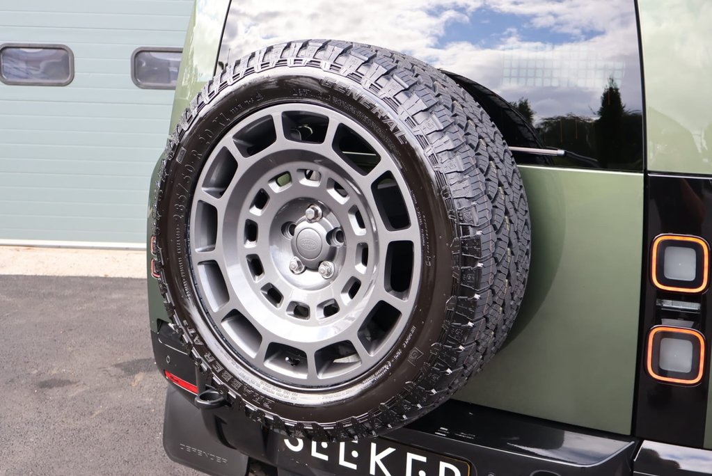 Land Rover Defender 90 BRAND NEW HARD TOP X-DYNAMIC SE STYLED BY SEEKER  12