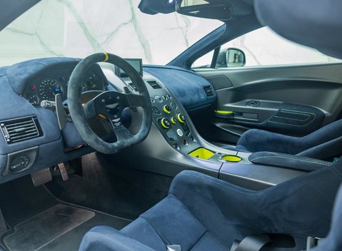 Aston Martin Vantage AMR Pro 13
