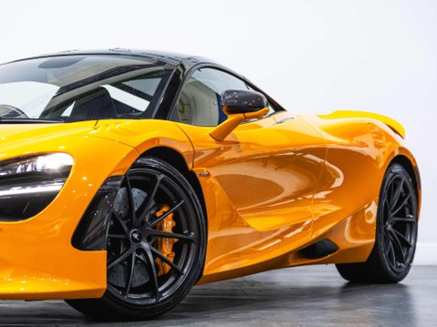 McLaren 750 4.0T V8 Coupe 2dr Petrol SSG Euro 6 (s/s) (750 ps) 20