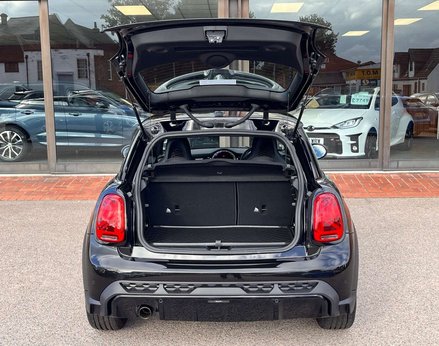 Mini Hatch 1.5 Cooper Sport 3dr 74