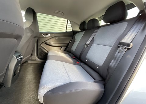 MG MG4 EV URBAN 53.9kWh PREMIUM LONG RANGE 17