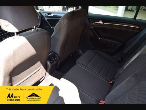 Volkswagen Golf 2.0 Golf R TSi 4WD 5dr 34