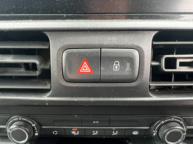 Peugeot Partner LWB L2H1 Low Roof Professional Air Con EURO 6 NO VAT 30