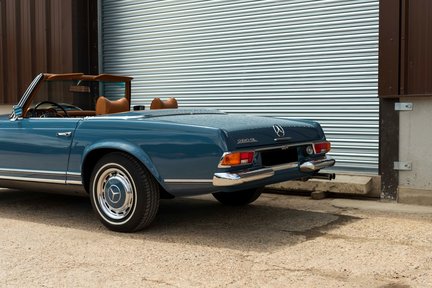 Mercedes-Benz SL 280 Pagoda 24