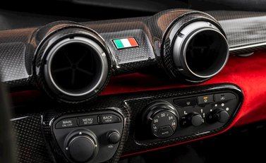 Ferrari LaFerrari 19