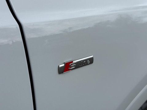 Audi Q3 2.0 TDI S line S Tronic quattro Euro 5 (s/s) 5dr 26