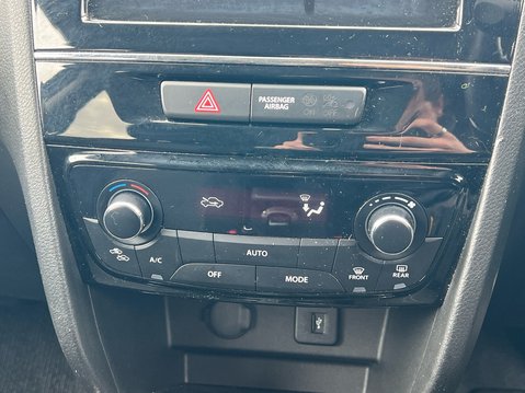 Suzuki Vitara SZ-T MHEV 26