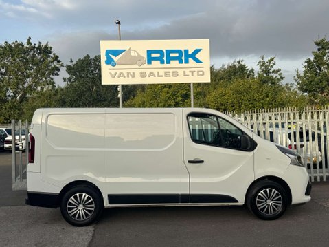 Renault Trafic 2.0 dCi ENERGY 28 Business+ Panel Van 5dr Diesel Manual SWB Standard Roof E 6