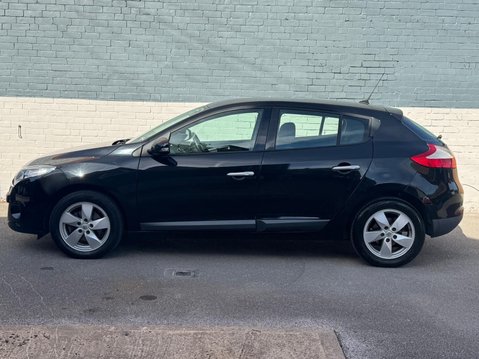 Renault Megane 1.6 16V Dynamique TomTom Euro 5 5dr 5