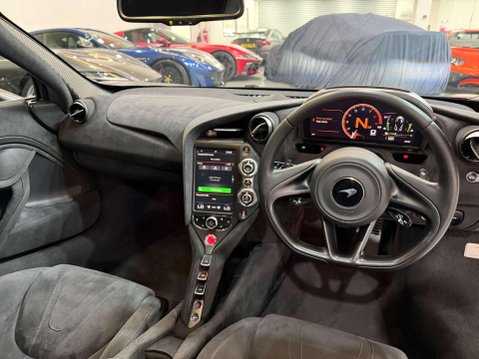 McLaren 720S 4.0T V8 Coupe 2dr Petrol SSG Euro 6 (s/s) (720 ps) 2