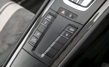 Porsche 911 (991.2) GT3 18