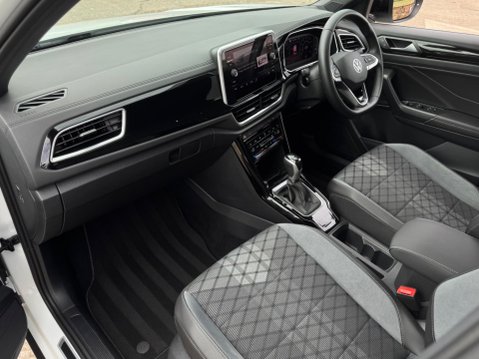 Volkswagen T-Roc 1.5 TSI R-Line DSG Euro 6 (s/s) 5dr 26