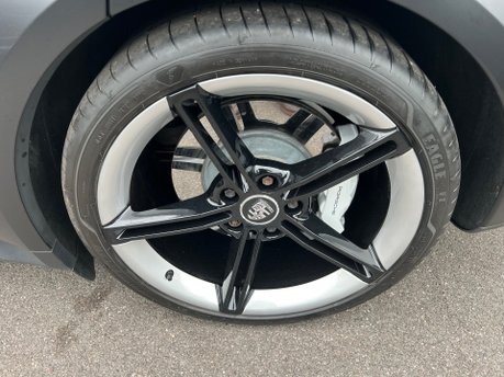 Porsche Taycan 500kW Turbo 93kWh 4dr 12