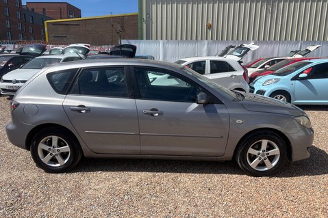 Mazda 3 TS..LOTS OF HISTORY.. 14 SERVICES.. LAST OWNER 11 YEARS.. BLUETOOTH 13